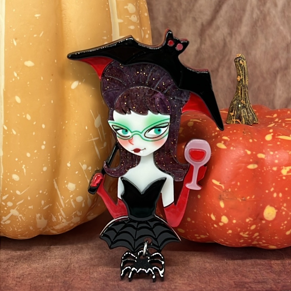 ADORABLE vampire bat 🦇 goth girl acrylic layered Halloween pin brooch spider